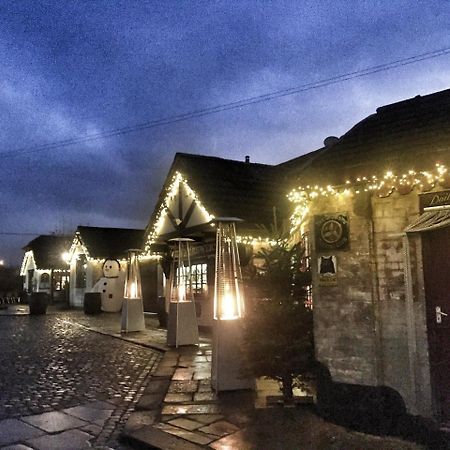 Guy'S Thatched Hamlet バートン エクステリア 写真